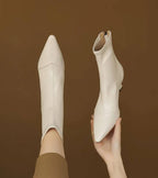ALÉVANE | Bottines en cuir à talon élégant