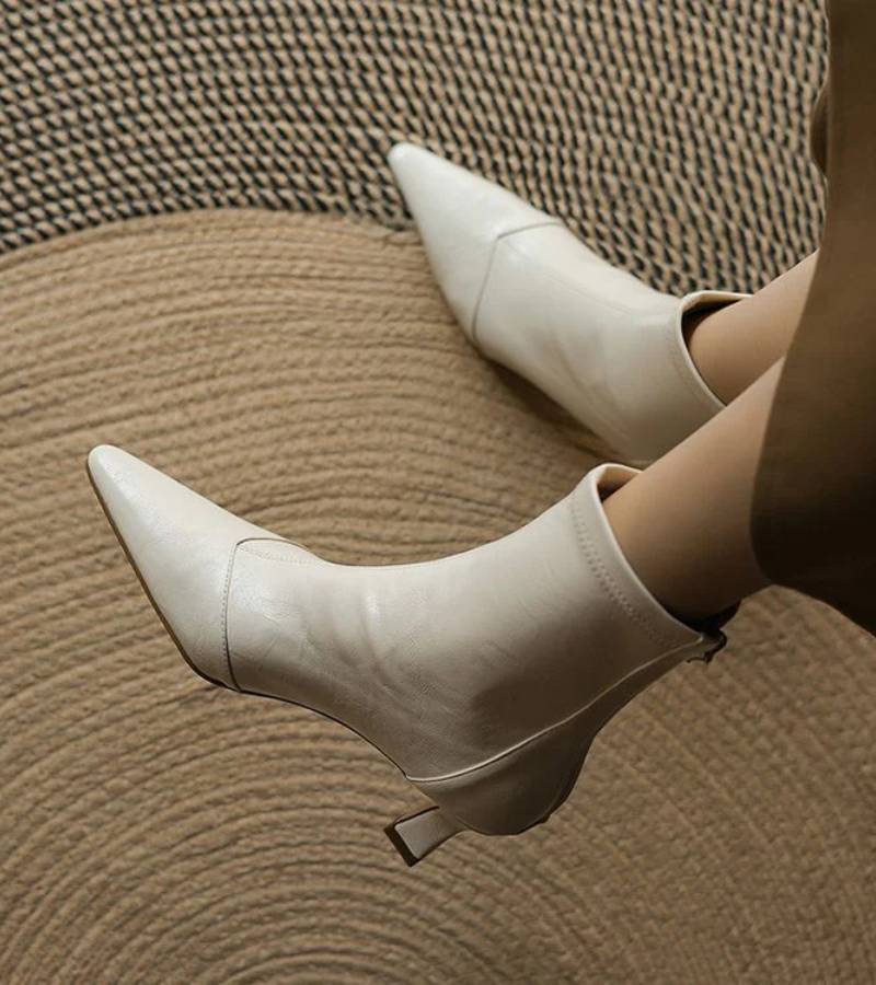 ALÉVANE | Bottines en cuir à talon élégant