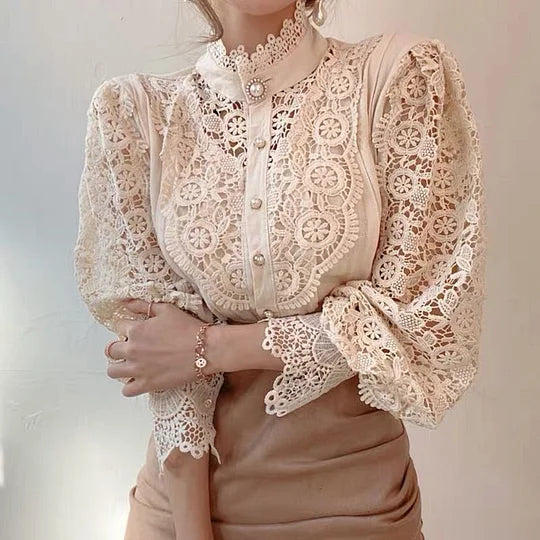 ALÉVANE | Chemise à manches longues avec dentelle et détails Tove