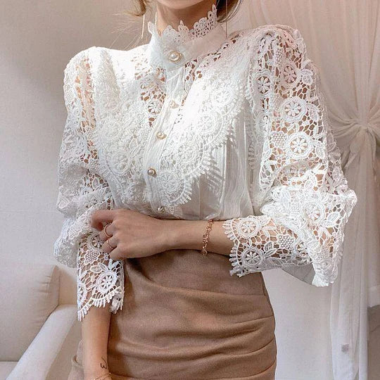 ALÉVANE | Chemise à manches longues avec dentelle et détails Tove