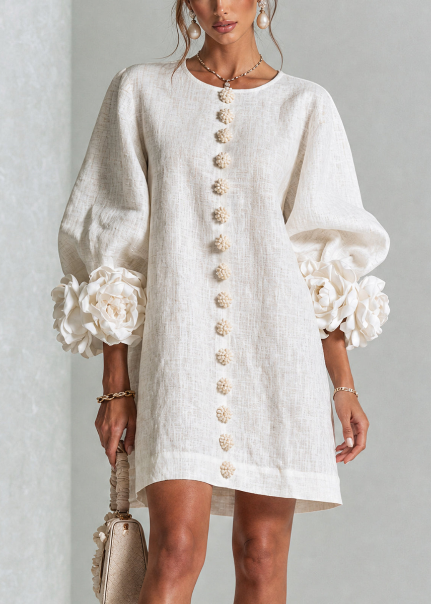 ALÉVANE | Mini-Robe Élégante à Détails Floraux