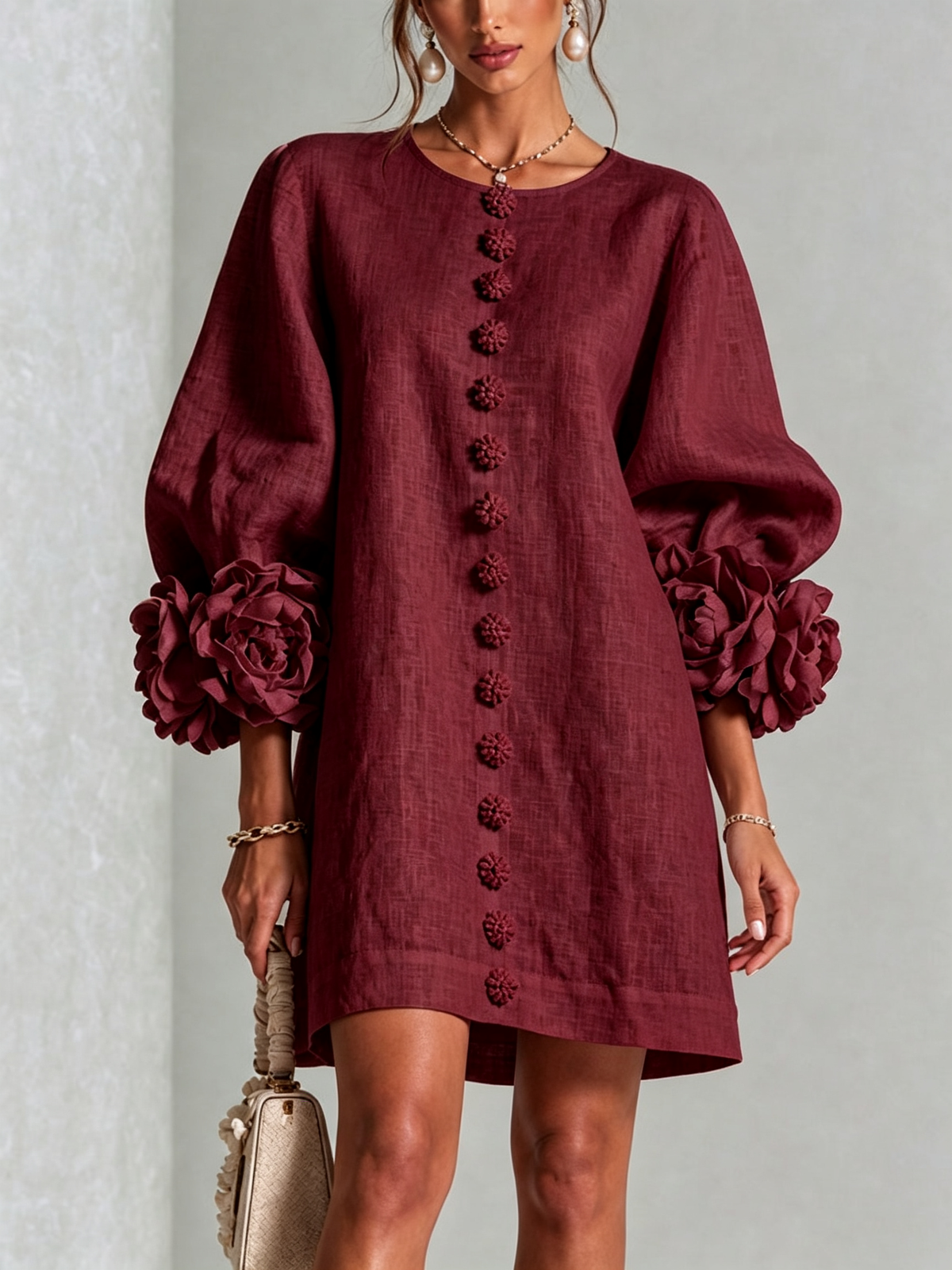 ALÉVANE | Mini-Robe Élégante à Détails Floraux