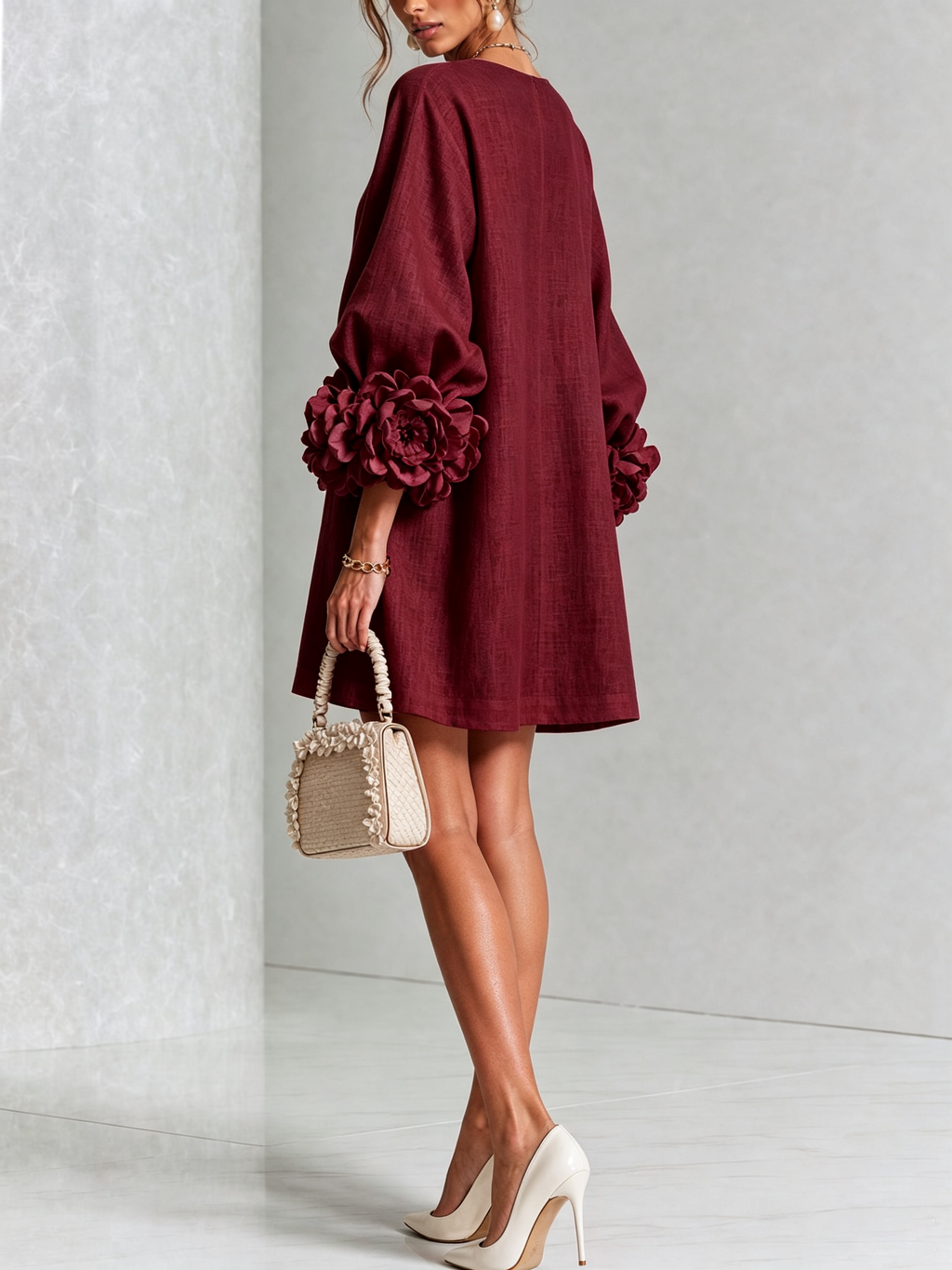 ALÉVANE | Mini-Robe Élégante à Détails Floraux
