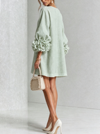 ALÉVANE | Mini-Robe Élégante à Détails Floraux